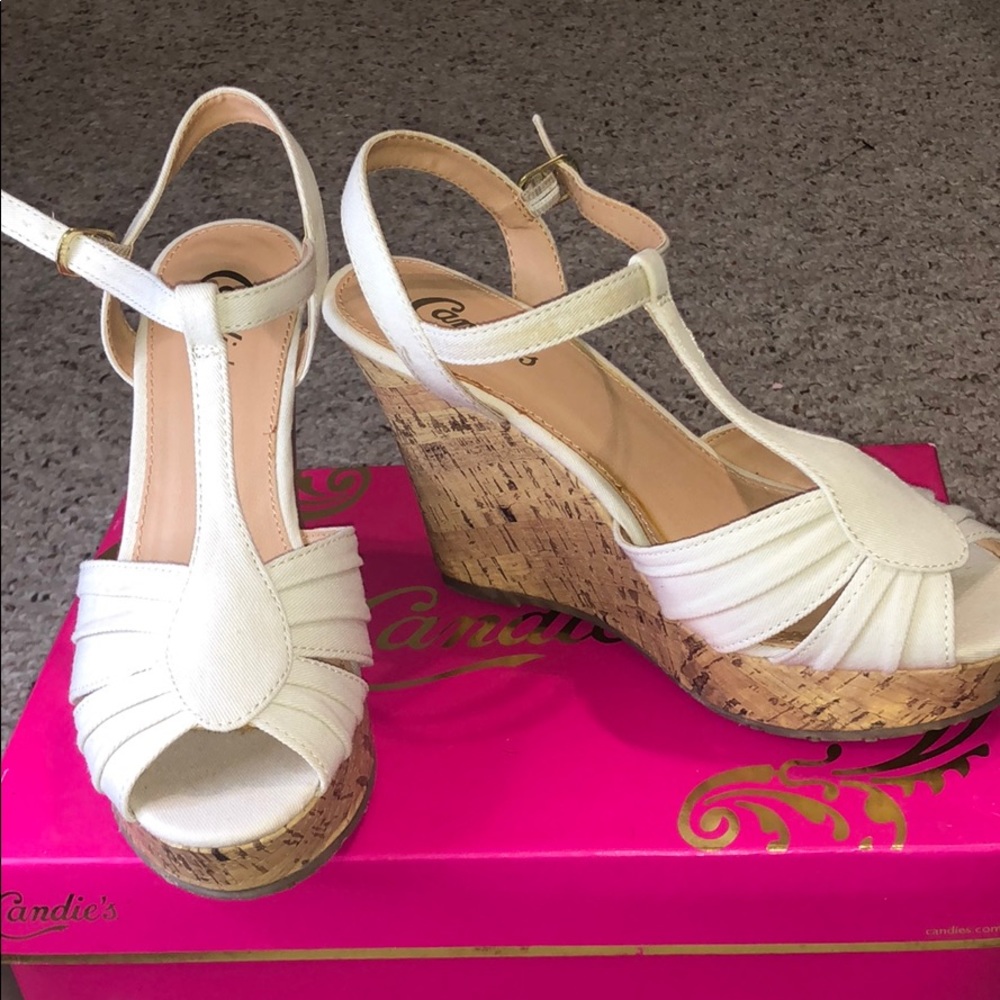 Candies white wedges